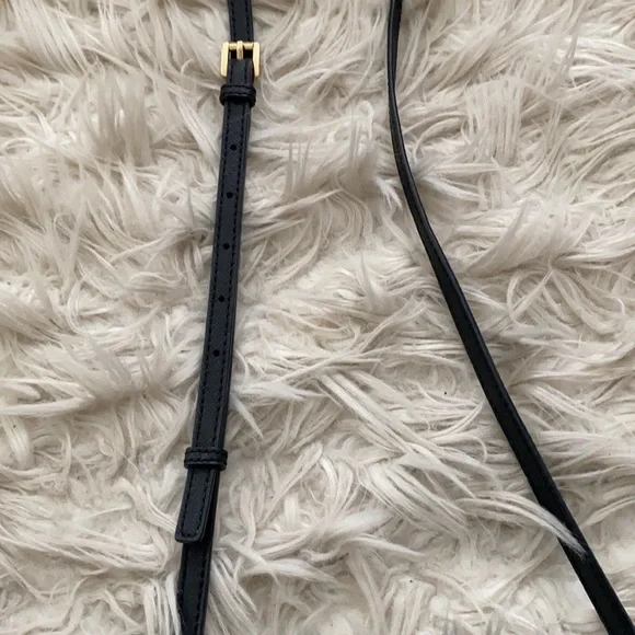 Michael Kors Black Cindy Crossbody Bag - Picture 9 of 11
